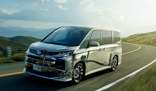 2022年】新型ノアの燃費性能は？他車との比較や燃費向上のポイントも 