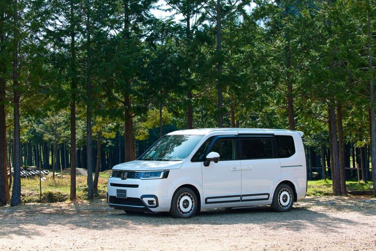 2026年度版】新型ステップワゴンで車中泊は可能？大人気ミニバン車を 