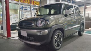 新車クロスビーの特別仕様車。カーキのツートンカラーがゴージャス。
