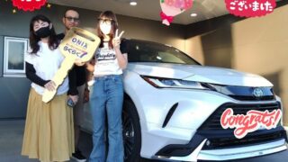 明石西店、新車　ハリアー　Ｔ様の納車写真。