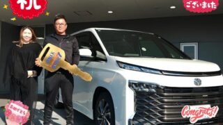 明石西店　Ｙ様　新車　ヴォクシーの納車写真です。