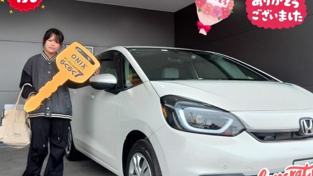 明石西店　T様　新車　フィットの納車のお写真です。