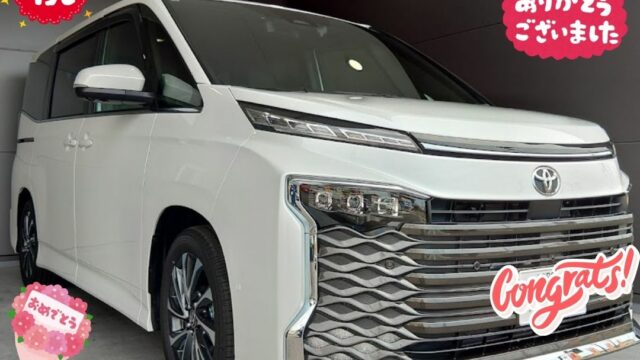 明石西店　Ｋ様　新車　ヴォクシーの納車のお写真です。