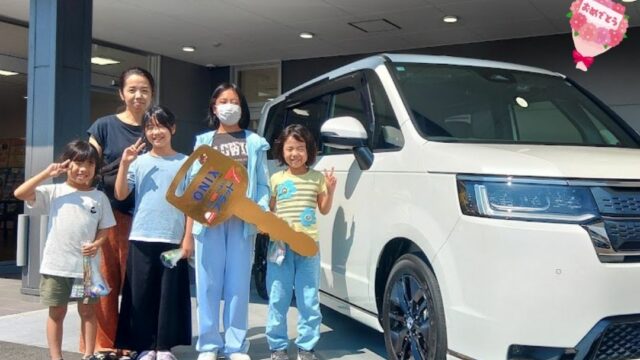 明石西店　Ｋ様　新車　ステップワゴンスパーダの納車のお写真です。