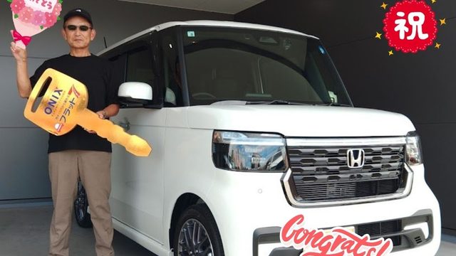 明石西店　Ｋ様　新車　N-BOXカスタムの納車のお写真です。