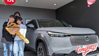 明石西店　Y様　新車　ヴェゼルの納車のお写真です。